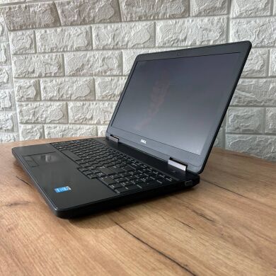 Ноутбук Б-класс Dell Latitude E5540 / 15.6" (1366x768) TN / Intel Core i5-4310U (2 (4) ядра по 2.0 - 3.0 GHz) / 8 GB DDR3 / 256 GB SSD / nVidia GeForce GT 720M, 2 GB DDR3, 64-bit / WebCam