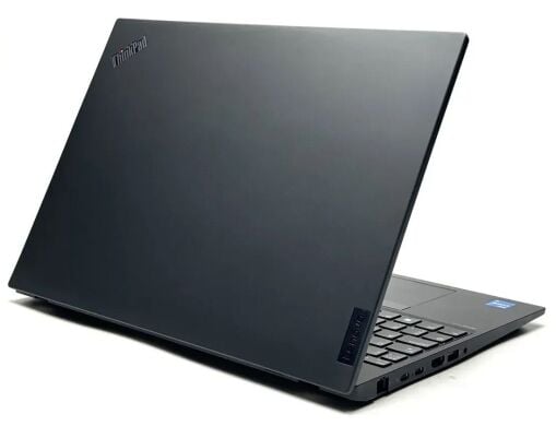 Ультрабук Lenovo ThinkPad T16 Gen 2 / 16" (1920x1200) IPS&nbsp;/ Intel Core i5-1335U (10 (12) ядер по 1.3 - 4.6 GHz) / 16 GB DDR5 / 256 GB SSD / Intel Iris Xe Graphics / WebCam / Win 11