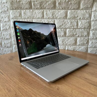 Ігровий ноутбук-трансформер Microsoft SurFace Laptop Studio / 14.3" (2400x1600) IPS&nbsp;Touch / Intel Core i7-11370H (4 (8) ядра по 3.3 - 4.8 GHz) / 16 GB DDR4 / 512 GB SSD / nVidia GeForce RTX 3050 Ti, 4 GB GDDR6, 128-bit / WebCam