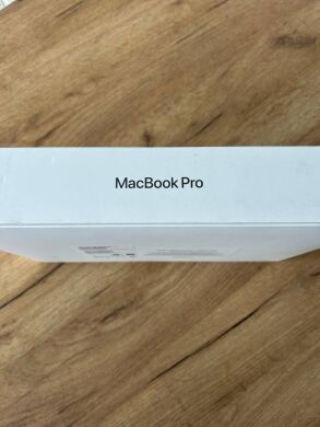 Ультрабук Apple MacBook Pro A2442 2021 / 14.0" (3024x1964) IPS / Apple M1 Pro (10 ядер по 2.1 - 3.2 GHz) / 16 GB DDR4 / 512 GB SSD / Apple GPU 7 Graphics / WebCam