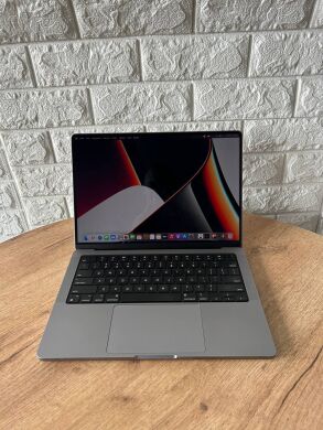 Ультрабук Apple MacBook Pro A2442 2021 / 14.0" (3024x1964) IPS / Apple M1 Pro (10 ядер по 2.1 - 3.2 GHz) / 16 GB DDR4 / 512 GB SSD / Apple GPU 7 Graphics / WebCam