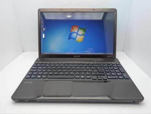 Ноутбук Sony VPC EB1C5E / 15.6" (1920x1080) TN / Intel Core i5-520M (2 (4) ядра по 2.4 - 2.9 GHz) / 8 GB DDR3 / 500 GB HDD / AMD Radeon HD 5650, 1 GB GDDR3, 128-bit / WebCam / DVD-ROM