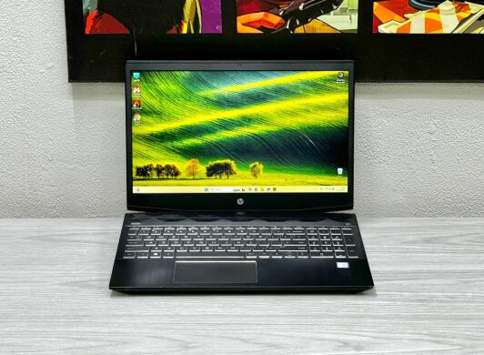 Ігровий ноутбук Б-клас HP Pavilion Gaming 15-cx0073nw / 15.6" (1920x1080) IPS / Intel Core i5-8300H (4 (8) ядра по 2.3 - 4.0 GHz) / 8 GB DDR4 / 256 GB SSD M.2 / nVidia GeForce GTX 1050 Ti, 4 GB GDDR5, 128-bit / WebCam / Win 11 Home