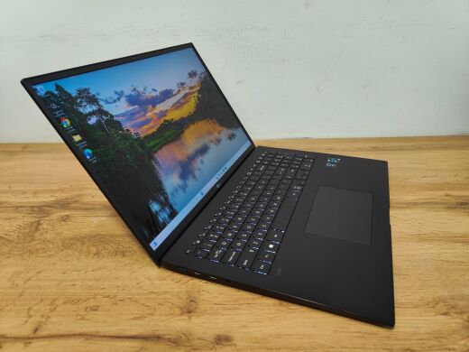 Ультрабук Б-клас LG Gram 17Z95P / 17" (2560x1600) IPS / Intel Core i7-1195G7 (4 (8) ядра по 1.3 - 5.0 GHz) / 16 GB DDR4 / 1000 GB SSD + 1000 GB SSD /  Intel Iris Xe Graphics / WebCam / Windows 11 Home