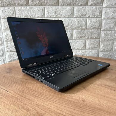 Ноутбук Б-класс Dell Latitude E5540 / 15.6" (1366x768) TN / Intel Core i5-4310U (2 (4) ядра по 2.0 - 3.0 GHz) / 8 GB DDR3 / 256 GB SSD / nVidia GeForce GT 720M, 2 GB DDR3, 64-bit / WebCam