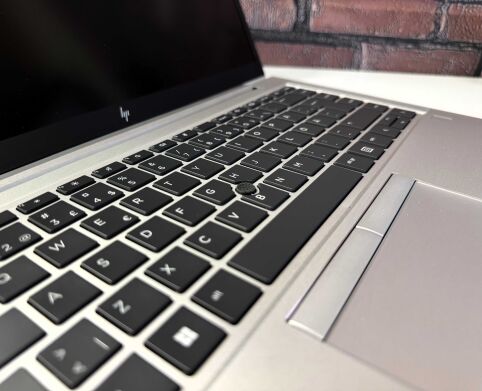 Ультрабук HP ProBook 440 G8 / 14" (1920x1080) IPS / AMD Ryzen 3 Pro 5400U (4 (8) ядра по 4.0 GHz) / 16 GB DDR4 / 256 GB SSD M.2 / AMD Radeon Vega 6 Graphics / WebCam