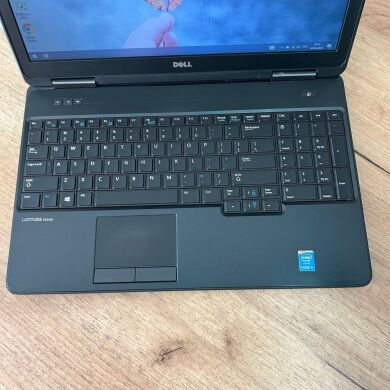 Ноутбук Б-класс Dell Latitude E5540 / 15.6" (1366x768) TN / Intel Core i5-4310U (2 (4) ядра по 2.0 - 3.0 GHz) / 8 GB DDR3 / 256 GB SSD / nVidia GeForce GT 720M, 2 GB DDR3, 64-bit / WebCam