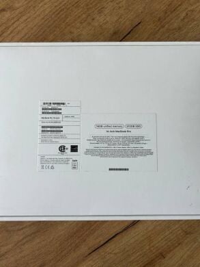 Ультрабук Apple MacBook Pro A2442 2021 / 14.0" (3024x1964) IPS / Apple M1 Pro (10 ядер по 2.1 - 3.2 GHz) / 16 GB DDR4 / 512 GB SSD / Apple GPU 7 Graphics / WebCam