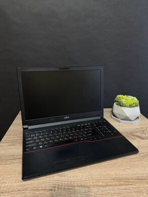 Ноутбук Б-клас Fujitsu Lifebook E554 / 15.6" (1366x768) TN / Intel Core i3-4000M (2 (4) ядра по 2.4 GHz) / 8 GB DDR3 / 256 GB SSD / Intel HD Graphics 4600 / Win 10