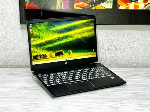 Ігровий ноутбук Б-клас HP Pavilion Gaming 15-cx0073nw / 15.6" (1920x1080) IPS / Intel Core i5-8300H (4 (8) ядра по 2.3 - 4.0 GHz) / 8 GB DDR4 / 256 GB SSD M.2 / nVidia GeForce GTX 1050 Ti, 4 GB GDDR5, 128-bit / WebCam / Win 11 Home