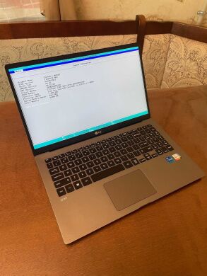 Ультрабук LG Gram 15Z90P-N / 15.6" (1920x1080) IPS / Intel Core i7-1165G7 (4 (8) ядра по 4.7 GHz) / 16 GB DDR4 / 512 GB SSD / Intel Iris Xe Graphics / WebCam Ультрабук LG Gram 15Z90P-N / 15.6" (1920x1080) IPS / Intel Core i7-1165G7 (4 (8) ядра по 4.7 GHz) / 16 GB DDR4 / 512 GB SSD / Intel Iris Xe Graphics / WebCam