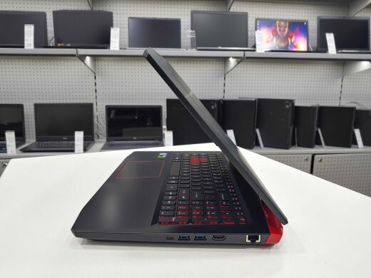 Игровой ноутбук Acer Aspire VX5-591G Black / 15.6" (1920x1080) IPS / Intel Core i7-7700HQ (4 (8) ядра по 2.8 - 3.8 GHz) / 16 GB DDR4 / 512 GB SSD / nVidia GeForce GTX 1050 Ti, 4 GB GDDR5, 128-bit / WebCam / HDMI Игровой ноутбук Acer Aspire VX5-591G Black / 15.6" (1920x1080) IPS / Intel Core i7-7700HQ (4 (8) ядра по 2.8 - 3.8 GHz) / 16 GB DDR4 / 512 GB SSD / nVidia GeForce GTX 1050 Ti, 4 GB GDDR5, 128-bit / WebCam / HDMI