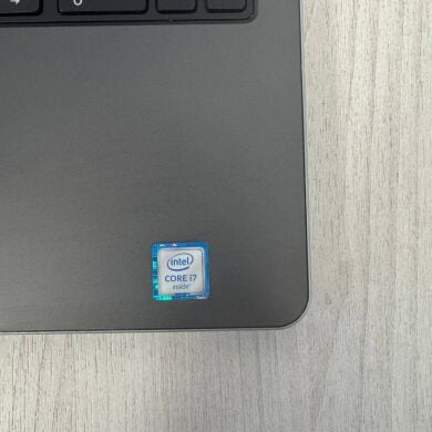 Игровой ноутбук Б-класс Dell Inspiron 5559 / 15.6" (1920x1080) IPS / Intel Core i7-6500U (2 (4) ядра по 2.5 - 3.1 GHz) / 8 GB DDR3 / 256 GB SSD / AMD Radeon R5 M335, 4 GB DDR3, 64-bit