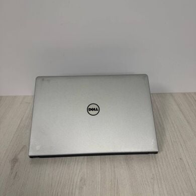 Игровой ноутбук Б-класс Dell Inspiron 5559 / 15.6" (1920x1080) IPS / Intel Core i7-6500U (2 (4) ядра по 2.5 - 3.1 GHz) / 8 GB DDR3 / 256 GB SSD / AMD Radeon R5 M335, 4 GB DDR3, 64-bit