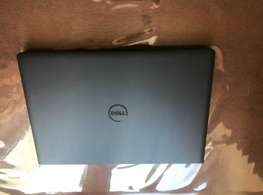 Ігровий ноутбук Dell Latitude 3570 / 15.6" (1366x768) TN / Intel Core i7-6500U (2 (4) ядра по 2.5 - 3.1 GHz) / 8 GB DDR3 / 128 GB SSD / nVidia GeForce 920M, 2 GB DDR3, 64-bit / WebCam