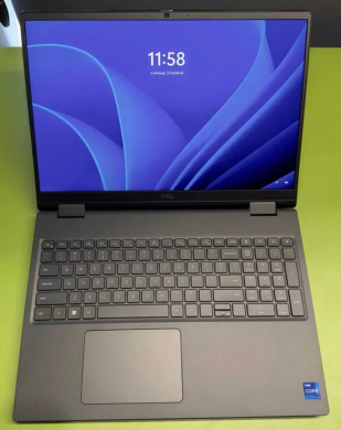 Игровой ноутбук Dell Precision 7670 / 16" (1920x1200) IPS / Intel Core i7-12850HX (16 (24) ядер по 3.4 - 4.8 GHz) / 32 GB DDR5 / 512 GB SSD / nVidia RTX A1000 Mobile, 4 GB GDDR6, 128-bit / WebCam