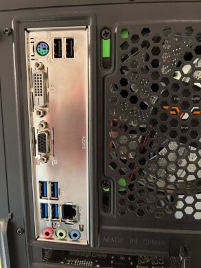 Комплект ПК: Frime Harsh U3-WP Tower / AMD Ryzen 3 1200 (4 ядра по 3.1 - 3.4 GHz) / 16 GB DDR4 / 480 GB SSD / AMD Radeon R9 280X, 3 GB GDDR5, 384-bit / 550W + Монітор HP EliteDisplay E232 / 23" (1920x1080) IPS / HDMI, DP, VGA + Клавіатура та миша