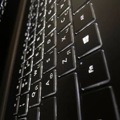 Ноутбук-трансформер Б-клас Microsoft Surface Book 2 / 15" (3240x2160) IPS Touch / Intel Core i7-8650U (4 (8) ядра по 1.9 - 4.2 GHz) / 16 GB DDR3 / 512 GB SSD / nVidia GeForce GTX 1060, 6 GB GDDR5, 192-bit / USB Type-C / WebCam Ноутбук-трансформер Б-клас Microsoft Surface Book 2 / 15" (3240x2160) IPS Touch / Intel Core i7-8650U (4 (8) ядра по 1.9 - 4.2 GHz) / 16 GB DDR3 / 512 GB SSD / nVidia GeForce GTX 1060, 6 GB GDDR5, 192-bit / USB Type-C / WebCam