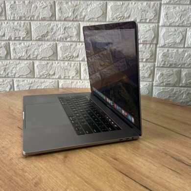 Ноутбук Apple MacBook Pro A1990 2019 / 15.4" (2880x1800) IPS / Intel Core i9-9880H (8 (16) ядер по 2.3 - 4.8 GHz) / 16 GB DDR4 / 512 GB SSD / AMD Radeon Pro 560X, 4 GB GDDR5, 128-bit / WebCam / MacOS Ноутбук Apple MacBook Pro A1990 2019 / 15.4" (2880x1800) IPS / Intel Core i9-9880H (8 (16) ядер по 2.3 - 4.8 GHz) / 16 GB DDR4 / 512 GB SSD / AMD Radeon Pro 560X, 4 GB GDDR5, 128-bit / WebCam / MacOS