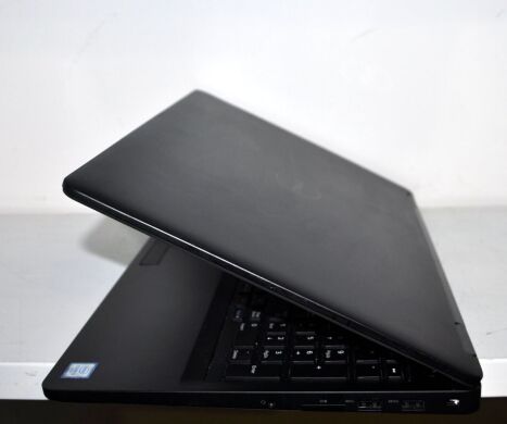 Ноутбук Dell Latitude E5570 / 15.6" (1366x768) TN / Intel Core i5-6200U (2 (4) ядра по 2.3 - 2.8 GHz) / 12 GB DDR4 / 120 GB SSD NEW / Intel HD Graphics 520 / WebCam / HDMI