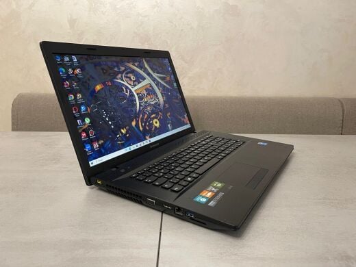 Ноутбук Lenovo Ginkgo 7A1 / 17.3" (1600x900) TN / Intel Pentium 3550M (2 ядра по 2.3 GHz) / 8 GB DDR3 / 128 GB SSD / Intel HD Graphics / WebCam