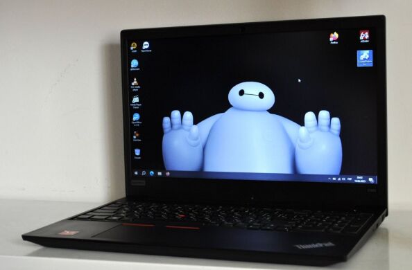 Ноутбук Lenovo ThinkPad E585 / 15.6" (1366x768) TN / AMD Ryzen 3 2200U (2 (4) ядра по 2.5 - 3.4 GHz) / 8 GB DDR4 / 500 GB SSD NEW / AMD Radeon Vega 3 Graphics / WebCam / HDMI / Windows 10 Pro