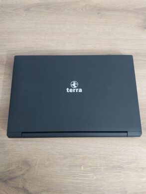 Ноутбук Terra Mobile 1542K / 15.6" (1920x1080) TN / Intel Core i7-7700T (4 (8) ядра по 2.9 - 3.8 GHz) / 16 GB DDR3 / 480 GB SSD / Intel HD Graphics 630 / WebCam / DVD-ROM / Windows 11 Pro