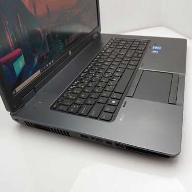 Робоча станція HP zBook 17 G2 / 17.3" (1920x1080) TN / Intel Core i7-4700MQ (4 (8) ядра по 2.4 - 3.4 GHz) / 16 GB DDR3 / 240 GB SSD / nVidia Quadro K3100M, 4 GB GDDR5, 256-bit / WebCam Робоча станція HP zBook 17 G2 / 17.3" (1920x1080) TN / Intel Core i7-4700MQ (4 (8) ядра по 2.4 - 3.4 GHz) / 16 GB DDR3 / 240 GB SSD / nVidia Quadro K3100M, 4 GB GDDR5, 256-bit / WebCam