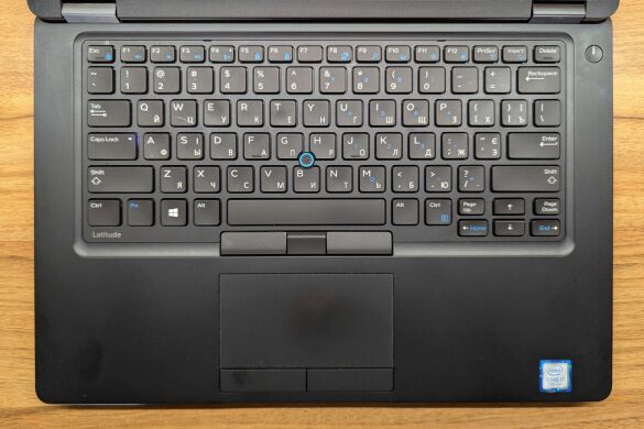 Ультрабук Dell Latitude 5480 / 14" (1920x1080) IPS / Intel Core i7-7600U (2 (4) ядра по 2.8 - 3.9 GHz) / 16 GB DDR4 / 512 GB SSD / nVidia GeForce 930MX, 2 GB DDR3, 64-bit / WebCam / Windows 10 Ультрабук Dell Latitude 5480 / 14" (1920x1080) IPS / Intel Core i7-7600U (2 (4) ядра по 2.8 - 3.9 GHz) / 16 GB DDR4 / 512 GB SSD / nVidia GeForce 930MX, 2 GB DDR3, 64-bit / WebCam / Windows 10