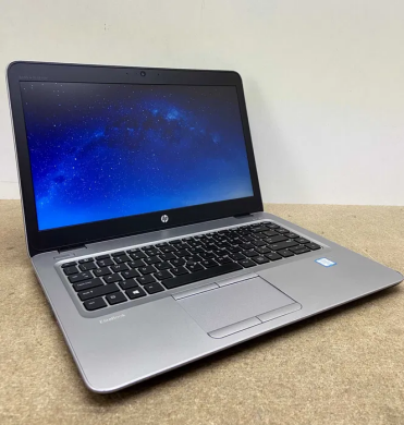 Ультрабук Б-клас HP EliteBook 840 G4 / 14" (1366х768) TN / Intel Core i5-7300U (2 (4) ядра по 2.6 - 3.5 GHz) / 16 GB DDR4 / 512 GB SSD / Intel HD Graphics 620 / WebCam / Windows 10 licence Ультрабук Б-клас HP EliteBook 840 G4 / 14" (1366х768) TN / Intel Core i5-7300U (2 (4) ядра по 2.6 - 3.5 GHz) / 16 GB DDR4 / 512 GB SSD / Intel HD Graphics 620 / WebCam / Windows 10 licence