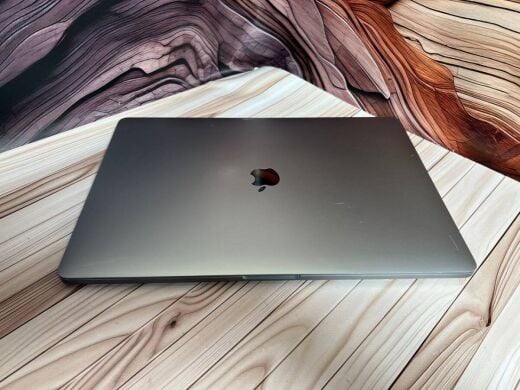 Ультрабук Б-клас Apple MacBook Pro 16 A2141 2019 / 16" (3072x1920) IPS / Intel Core i7-9750H (6 (12) ядер по 2.6 - 4.5 GHz) / 32 GB DDR4 / 500 GB SSD / AMD Radeon Pro 5300M, 4 GB GDDR6, 128-bit / WebCam / MacOS Ультрабук Б-клас Apple MacBook Pro 16 A2141 2019 / 16" (3072x1920) IPS / Intel Core i7-9750H (6 (12) ядер по 2.6 - 4.5 GHz) / 32 GB DDR4 / 500 GB SSD / AMD Radeon Pro 5300M, 4 GB GDDR6, 128-bit / WebCam / MacOS
