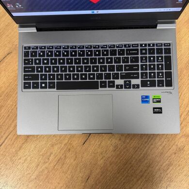 Ігровий ноутбук Б-клас HP Omen 16-ae0001nr / 16.1" (1920x1080) IPS / Intel Core i7-14700HX (20 (28) ядер по 1.5 - 5.5&nbsp;GHz) / 32 GB DDR5 / 1000 GB SSD / nVidia GeForce RTX 4070, 8 GB GDDR6, 128-bit / WebCam