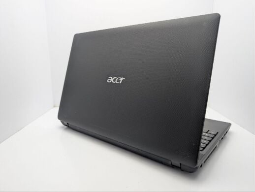 Ноутбук Acer Aspire 5250 / 15.6" (1366x768) TN / AMD E-300 (2 ядра по 1.3 GHz) / 6 GB DDR3 / 320 GB HDD / AMD Radeon HD 6310 Graphics / WebCam / DVD-ROM