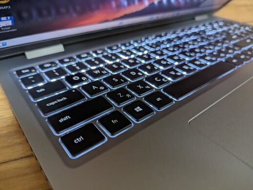 Ноутбук робоча станція Б-клас Dell Precision 3560 / 15.6" (1920x1080) IPS / Intel Core i7-1185G7 (4 (8) ядра по 3.0 - 4.8 GHz) / 16 GB DDR4 / 512 GB SSD / nVidia Quadro T500, 4 GB GDDR6, 64-bit / WebCam / Windows 10