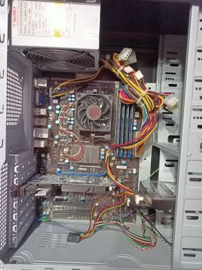 Игровой ПК Grand Tower / AMD Athlon II X4 645 (4 ядра по 3.1 GHz) / 8 GB DDR3 / 500 GB HDD / AMD Radeon HD 5570, 1 GB GDDR3, 128-bit Игровой ПК Grand Tower / AMD Athlon II X4 645 (4 ядра по 3.1 GHz) / 8 GB DDR3 / 500 GB HDD / AMD Radeon HD 5570, 1 GB GDDR3, 128-bit