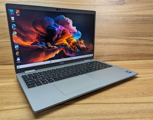 Ноутбук робоча станція Б-клас Dell Precision 3560 / 15.6" (1920x1080) IPS / Intel Core i7-1185G7 (4 (8) ядра по 3.0 - 4.8 GHz) / 16 GB DDR4 / 512 GB SSD / nVidia Quadro T500, 4 GB GDDR6, 64-bit / WebCam / Windows 10
