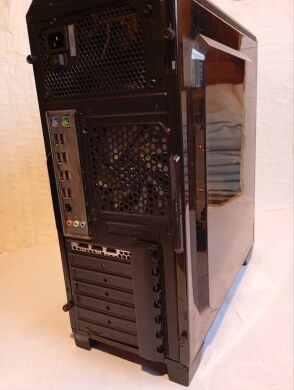 Ігровий ПК GameMax G561-FRGB Black Tower / Intel Xeon E5-2650 v2 (8 (16) ядер по 2.6 - 3.4 GHz) / 20 GB DDR3 / 480 GB SSD + 1000 GB HDD / nVidia GeForce GTX 1650, 4 GB GDDR6, 128-bit / 600W