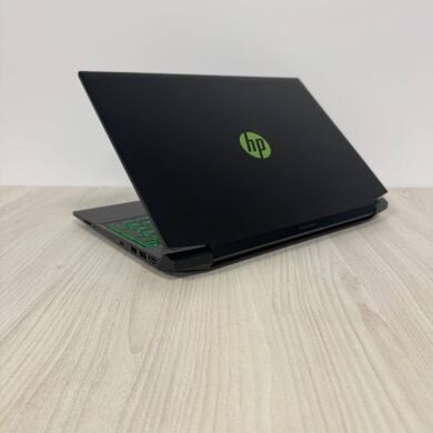 Игровой ноутбук Б-класс HP Pavilion Gaming 15-ec1073dx / 15.6" (1920x1080) TN / AMD Ryzen 5 4600H (6 (12) ядер по 3.0 - 4.0 GHz) / 8 GB DDR4 / 512 GB SSD NVMe / nVidia GeForce GTX 1650, 4 GB GDDR6, 128-bit / WebCam