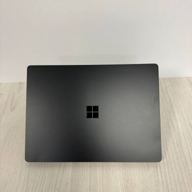 Ультрабук Б-клас Microsoft Surface Laptop 4 / 13.5" (2256x1504) IPS Touch / AMD Ryzen 5 4680U (6 (12) ядер по 2.2 - 4.0 GHz) / 16 GB DDR4 / 256 GB SSD NVMe / AMD Radeon RX Vega 7 Graphics / WebCam