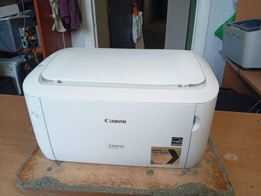 Принтер Canon i-SENSYS LBP6030w / Лазерная монохромная печать / 600x600 dpi / A4 / 18 стр/мин / USB 2.0 / Wi-Fi