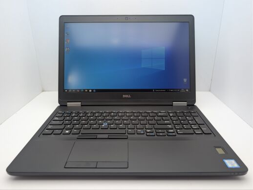 Ноутбук Б-клас Dell Latitude E5570 / 15.6" (1920x1080) IPS / Intel Core i7-6820HQ (4 (8) ядра по 2.7 - 3.6 GHz) / 8 GB DDR4 / 256 GB SSD M.2 / AMD Radeon R7 M370, 2 GB GDDR5, 128-bit / WebCam