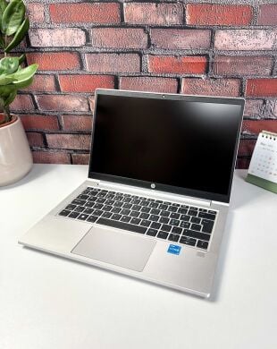 Ультрабук HP ProBook 430 G8 / 13.3" (1920x1080) TN / Intel Core i3-1115G4 (2 (4) ядра по 4.1 GHz) / 8 GB DDR4 / 256 GB SSD / Intel UHD Graphics / WebCam