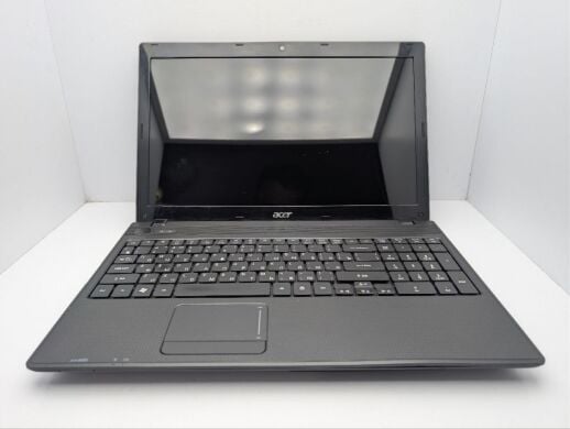 Ноутбук Acer Aspire 5250 / 15.6" (1366x768) TN / AMD E-300 (2 ядра по 1.3 GHz) / 6 GB DDR3 / 320 GB HDD / AMD Radeon HD 6310 Graphics / WebCam / DVD-ROM