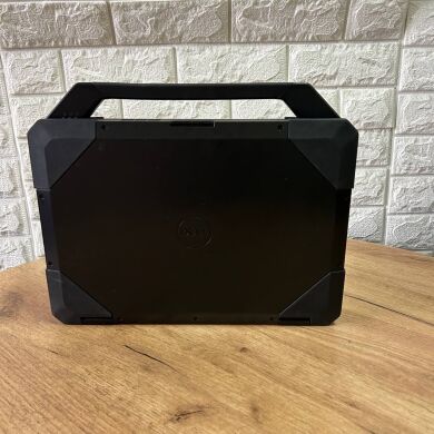 Захищений ноутбук Dell Latitude Rugged 5414 / 14" (1920x1080) IPS / Intel Core i7-6600U (2 (4) ядра по 2.6 - 3.4 GHz) / 32 GB DDR4 / 256 GB SSD M.2 / AMD Radeon R7 M360, 2 GB DDR3, 64-bit / WebCam