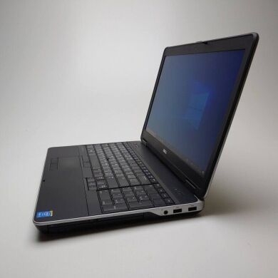 Мобільна робоча станція Dell Precision M2800 / 15.6" (1920x1080) IPS / Intel Core i7-4810MQ (4 (8) ядра по 2.8 - 3.8 GHz) / 8 GB DDR3 / 240 GB SSD / AMD FirePro W4170M, 2 GB GDDR5, 128-bit / WebCam / DVD-ROM / Win 10 Pro