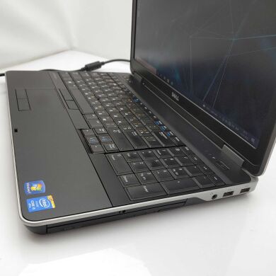 Ноутбук Б класс Dell Latitude E6540 / 15.6" (1366x768) TN / Intel Core i5-4310M (2 (4) ядра по 2.7 - 3.4 GHz) / 8 GB DDR3 / 256 GB SSD / NO WebCam / DVD-RW / Intel HD Graphics 4600