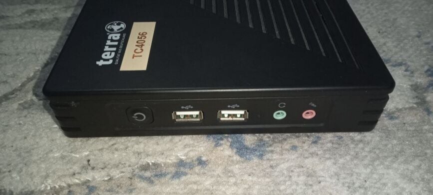 Неттоп Terra Thin Client 5100 USFF / AMD A6-1450 (4 ядра по 1.0 - 1.4 GHz) / 4 GB DDR3 / 30 GB SSD / AMD Radeon HD 8250