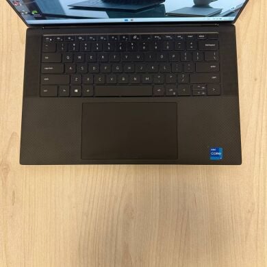 Игровой ноутбук Dell XPS 15 9510 / 15.6" (1920x1200) IPS / Intel Core i7-11800H (8 (16) ядер по 4.6 GHz) / 16 GB DDR4 / 512 GB SSD NVMe / nVidia GeForce RTX 3050, 4 GB GDDR6, 128-bit / WebCam Игровой ноутбук Dell XPS 15 9510 / 15.6" (1920x1200) IPS / Intel Core i7-11800H (8 (16) ядер по 4.6 GHz) / 16 GB DDR4 / 512 GB SSD NVMe / nVidia GeForce RTX 3050, 4 GB GDDR6, 128-bit / WebCam