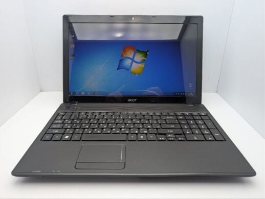 Ноутбук Acer Aspire 5250 / 15.6" (1366x768) TN / AMD E-300 (2 ядра по 1.3 GHz) / 6 GB DDR3 / 320 GB HDD / AMD Radeon HD 6310 Graphics / WebCam / DVD-ROM