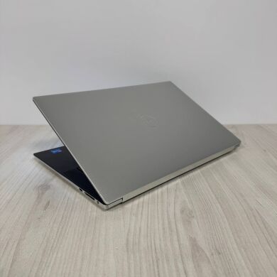 Игровой ноутбук Dell XPS 15 9510 / 15.6" (1920x1200) IPS / Intel Core i7-11800H (8 (16) ядер по 4.6 GHz) / 16 GB DDR4 / 512 GB SSD NVMe / nVidia GeForce RTX 3050, 4 GB GDDR6, 128-bit / WebCam Игровой ноутбук Dell XPS 15 9510 / 15.6" (1920x1200) IPS / Intel Core i7-11800H (8 (16) ядер по 4.6 GHz) / 16 GB DDR4 / 512 GB SSD NVMe / nVidia GeForce RTX 3050, 4 GB GDDR6, 128-bit / WebCam